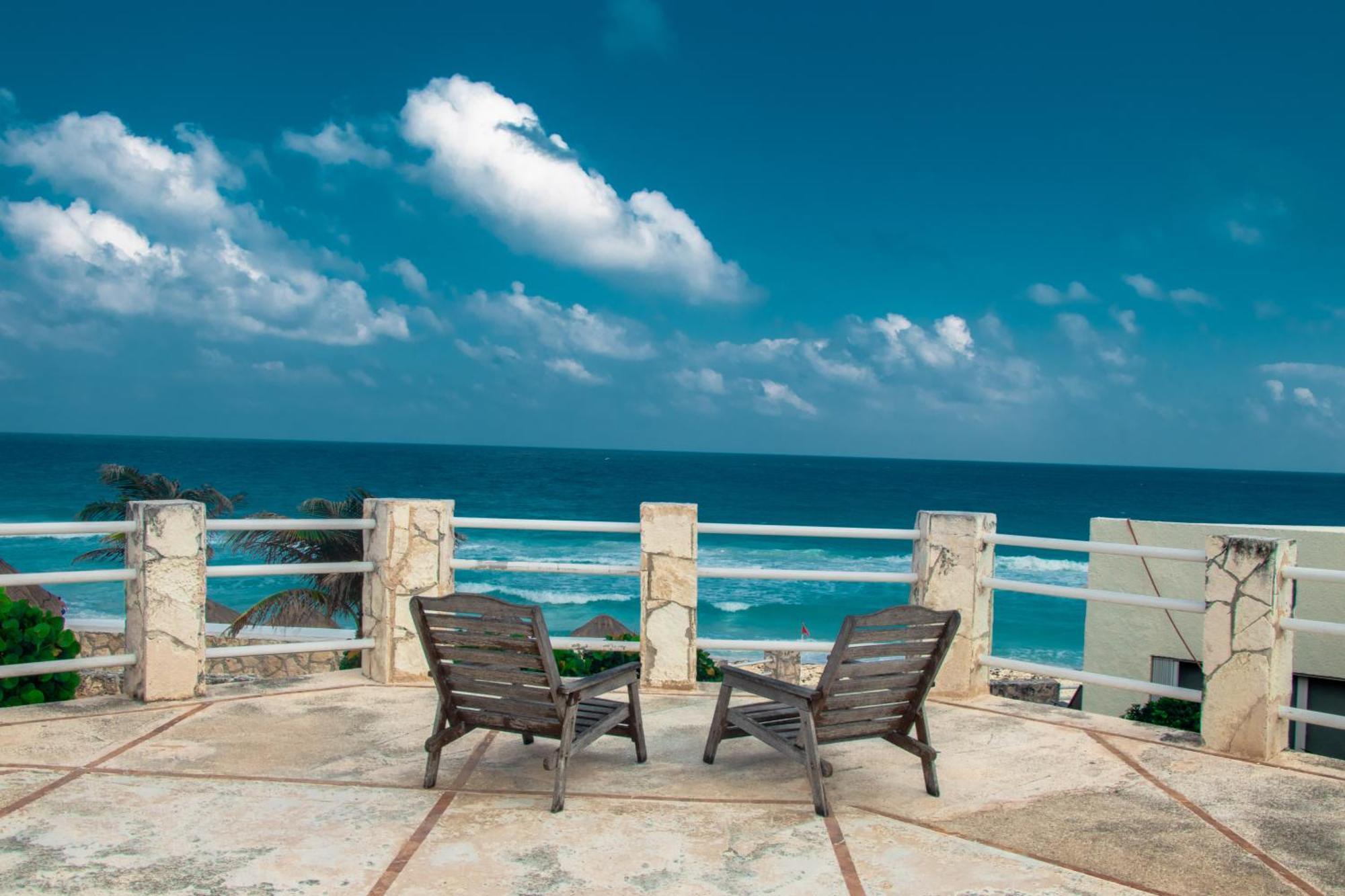 Beachfront Apartments Cancún Esterno foto