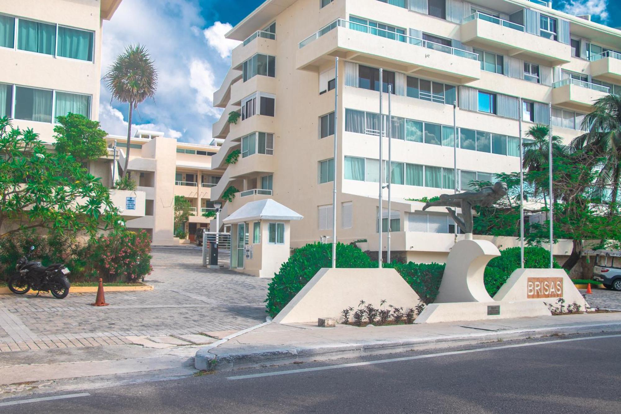 Beachfront Apartments Cancún Esterno foto